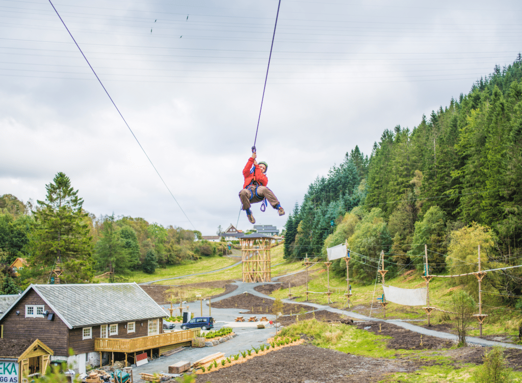 zipline i klatreparken i Bergen